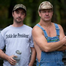 Tickle and Tim during Moonshiners Season 2. 